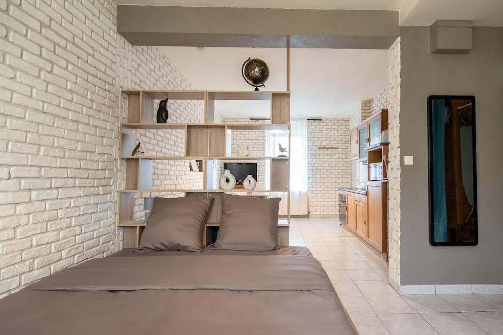 Le Graphite Apartment Auboue Екстериор снимка