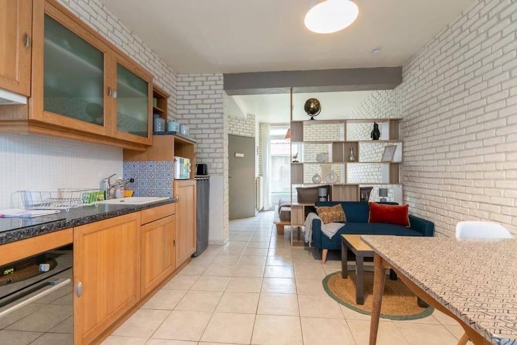 Le Graphite Apartment Auboue Екстериор снимка